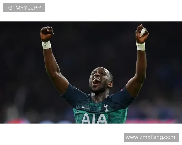 阿贾克斯与埃因霍温激战正酣比赛结果引发球迷热议 阿贾克斯与埃因霍温激战正酣比赛结果引发球迷热议