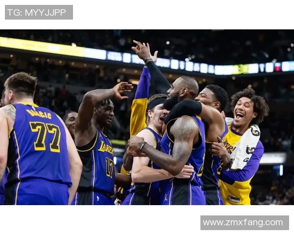 湖人对阵灰熊精彩第二节回放全程回顾与精彩瞬间分析